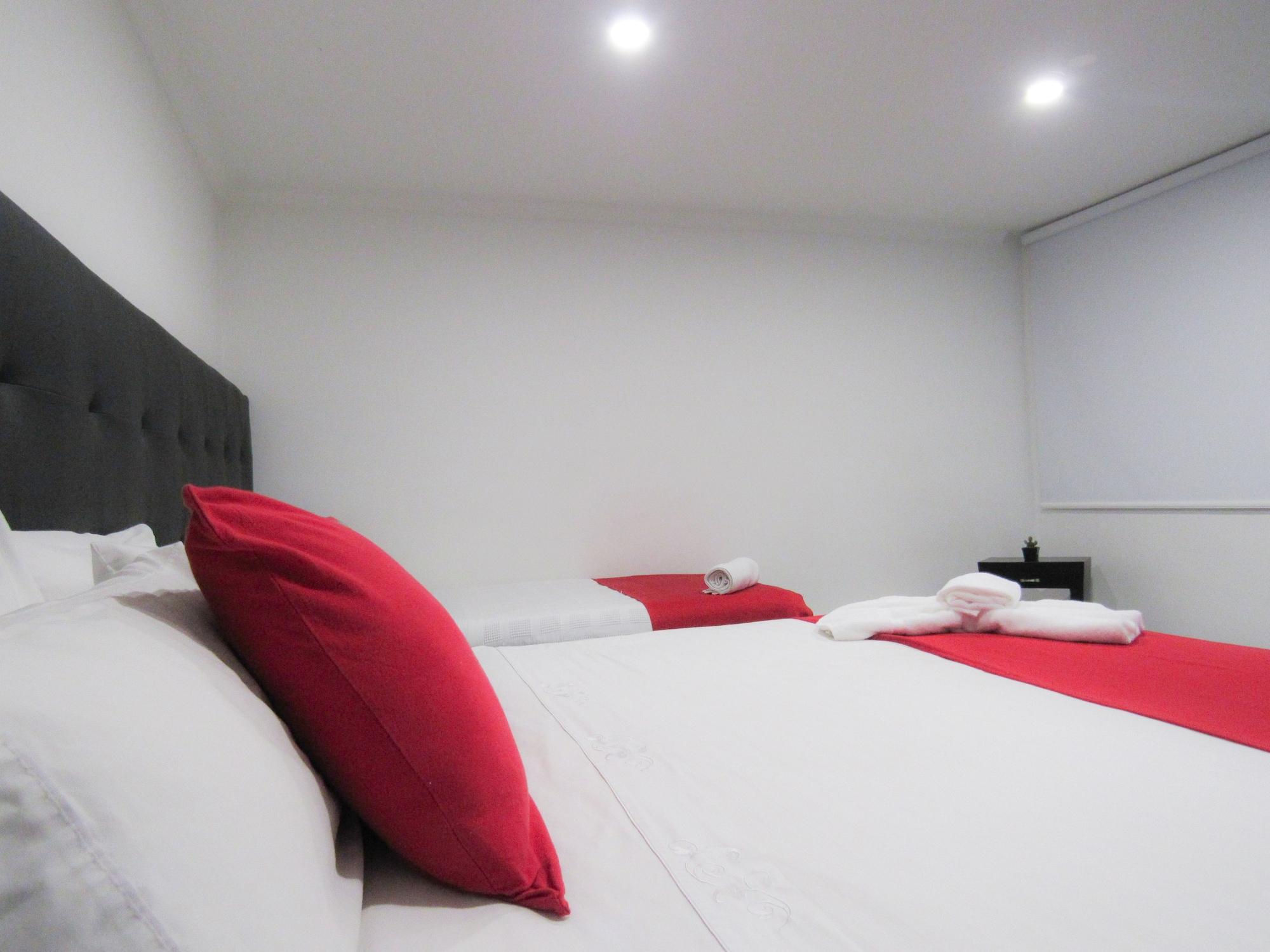 Hotel Metro 26 Bogota Bagian luar foto