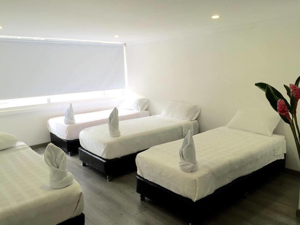 Hotel Metro 26 Bogota Bagian luar foto